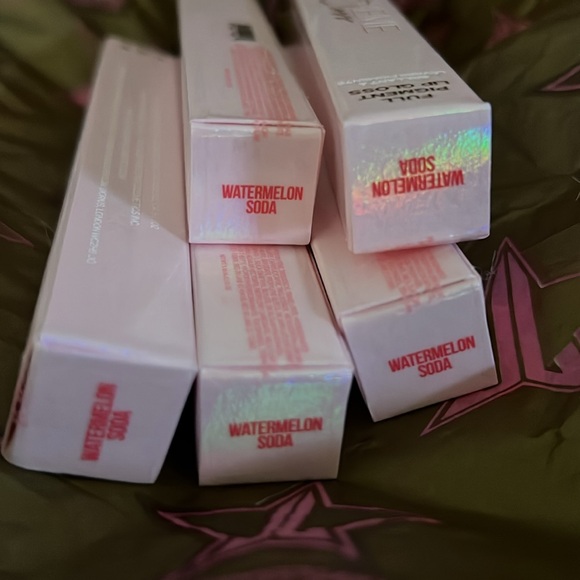 Jeffree Star Cosmetics Supreme Gloss in Watermelon Soda - Picture 7 of 16